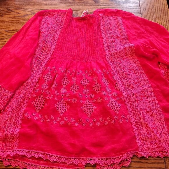 Johnny Was hot pink eyelet cupra rayon blouse. - Picture 2 of 4